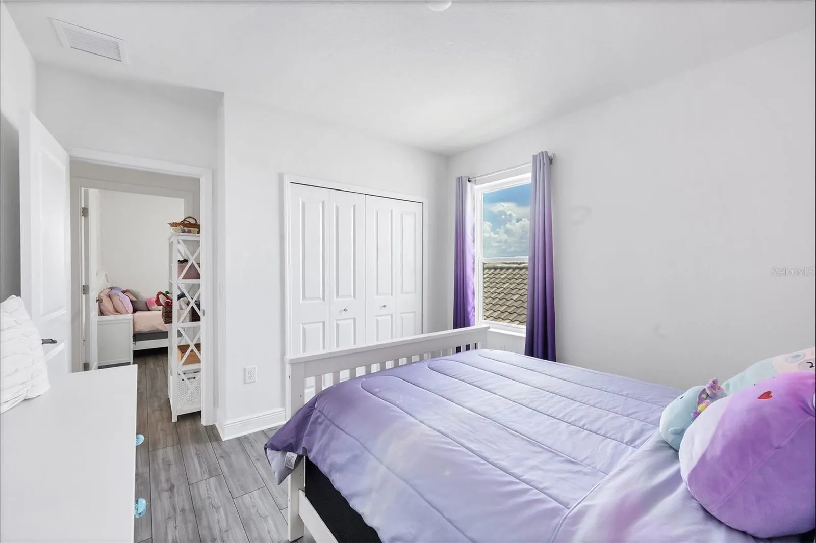 9924 CRYSTAL ISLES CIR
