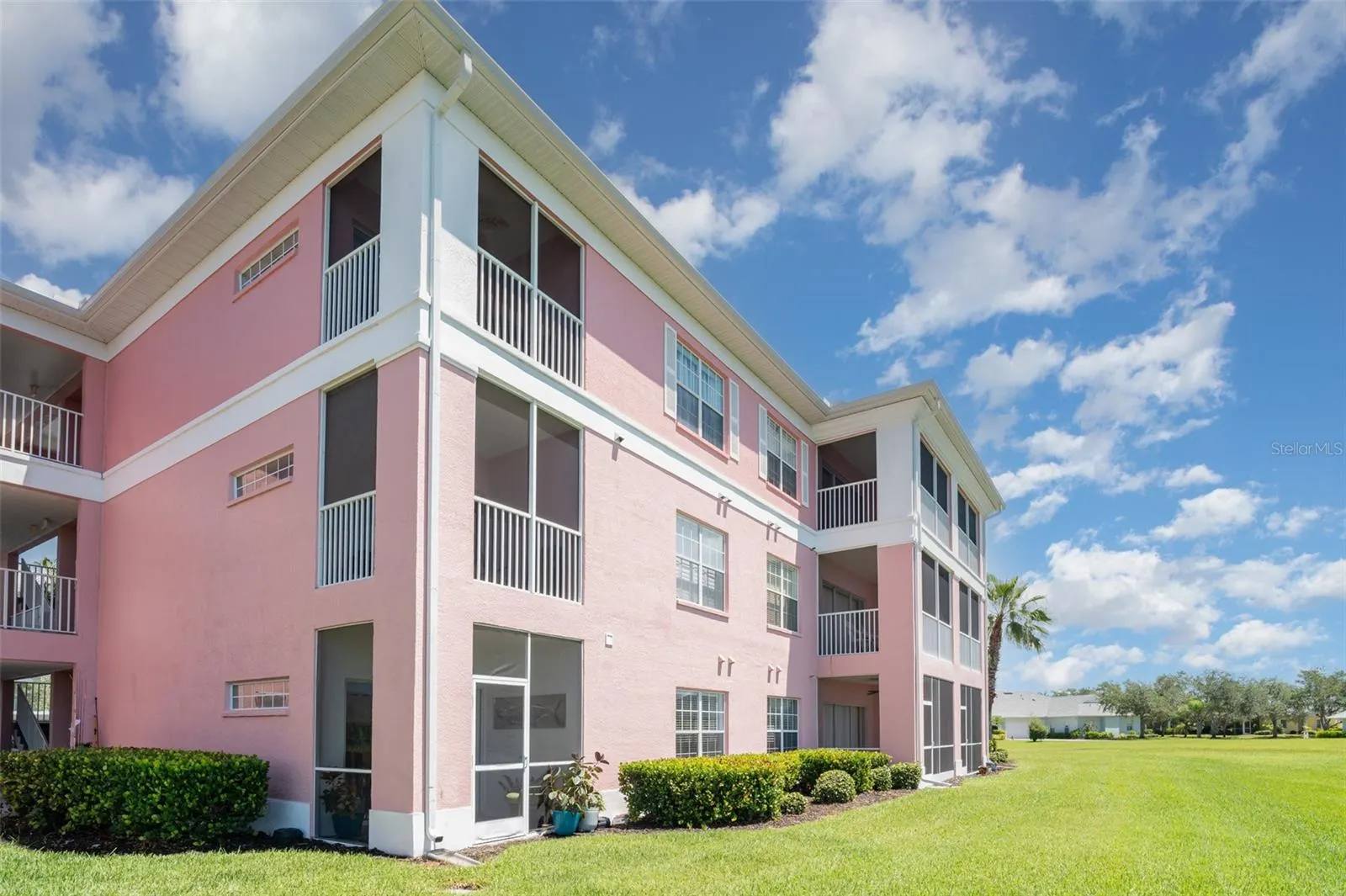 2120 HERON LAKE DR #104, #104