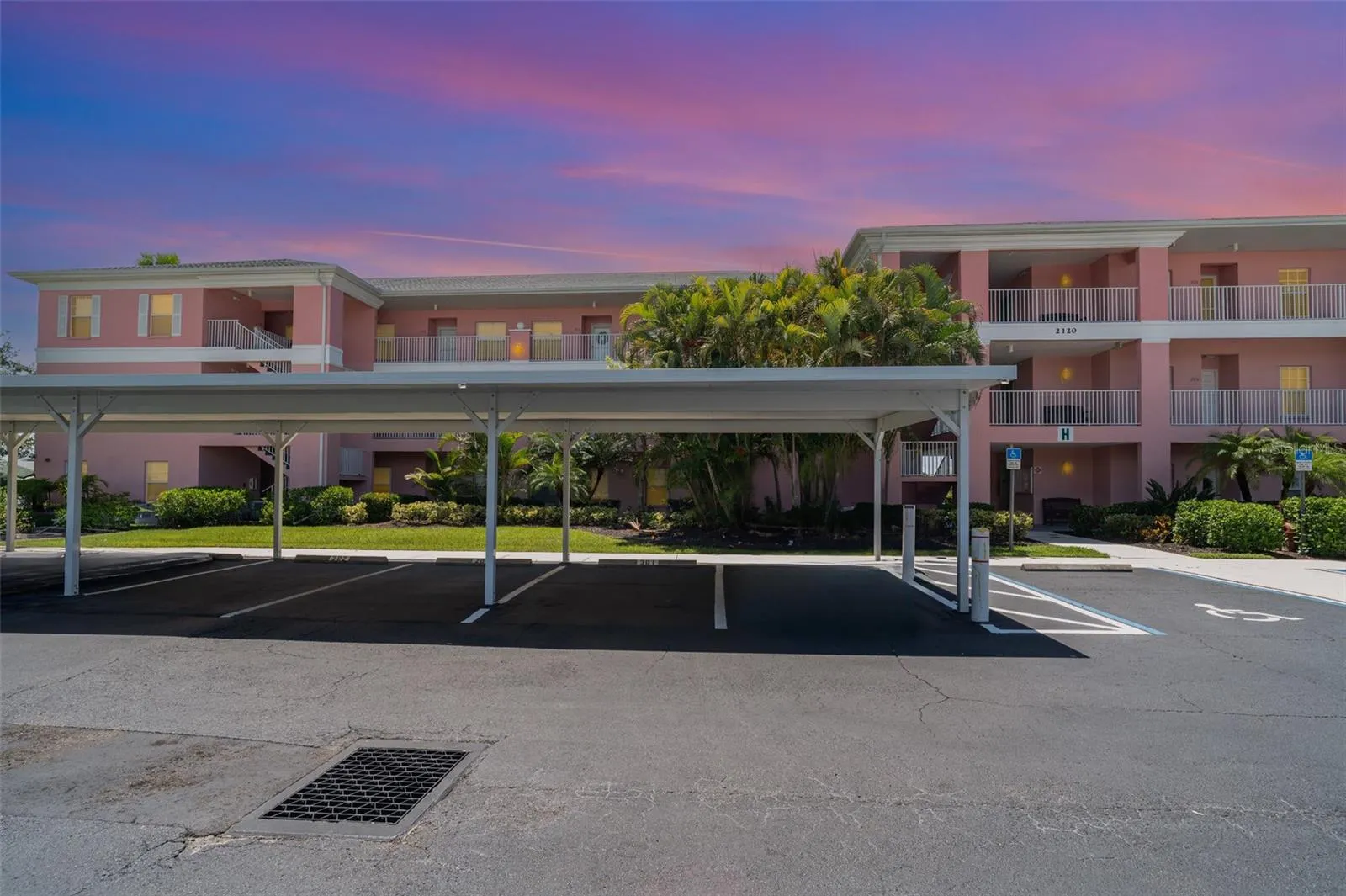 2120 HERON LAKE DR #104, #104
