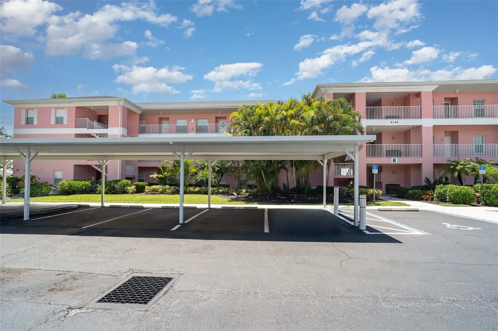 2120 HERON LAKE DR #104, #104