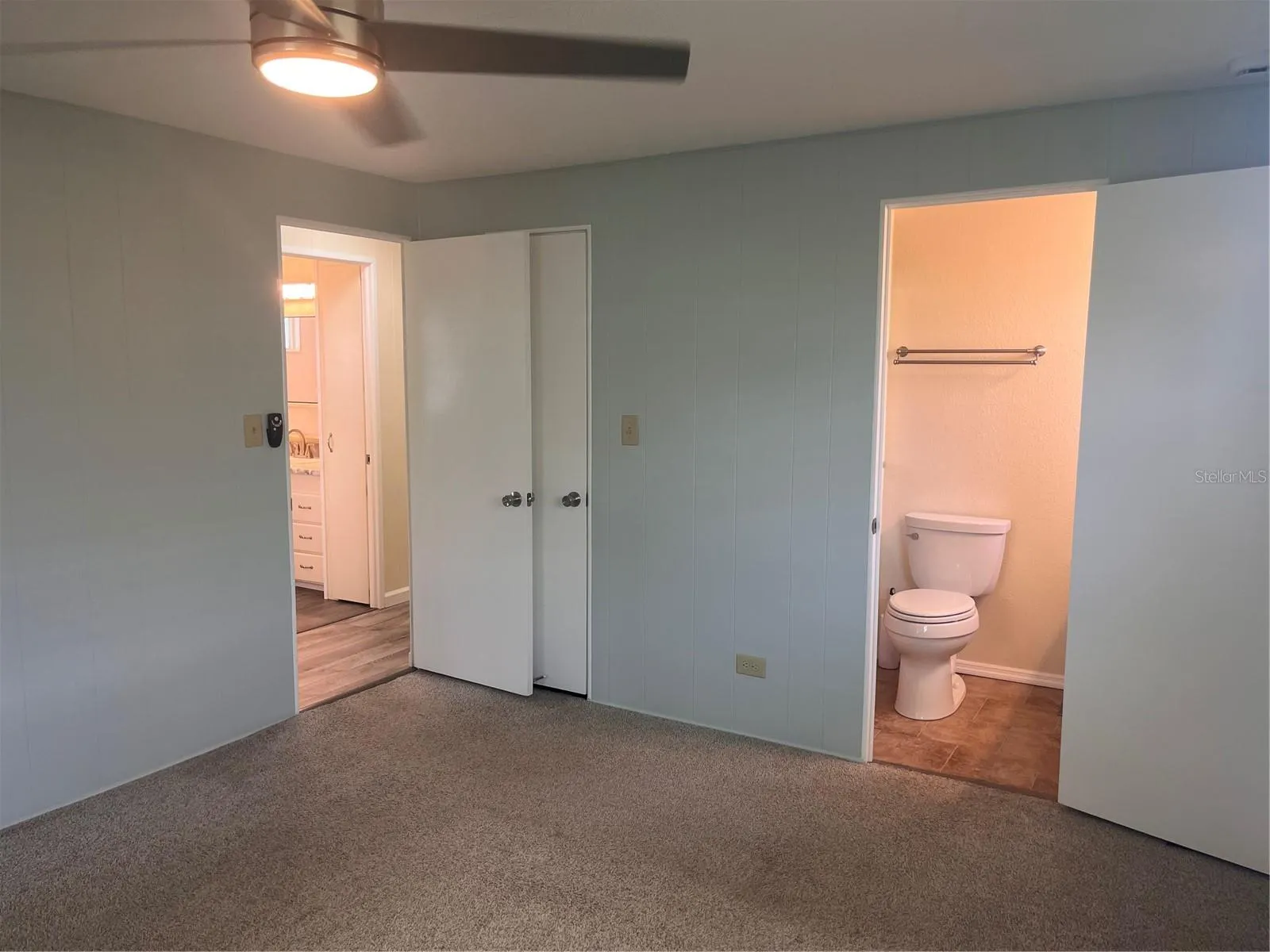 305 52ND AVENUE PLZ E