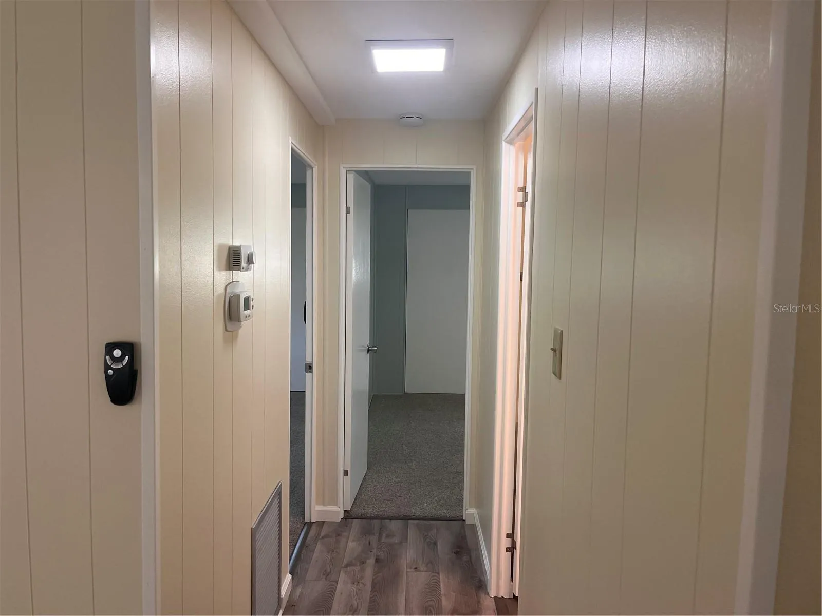305 52ND AVENUE PLZ E