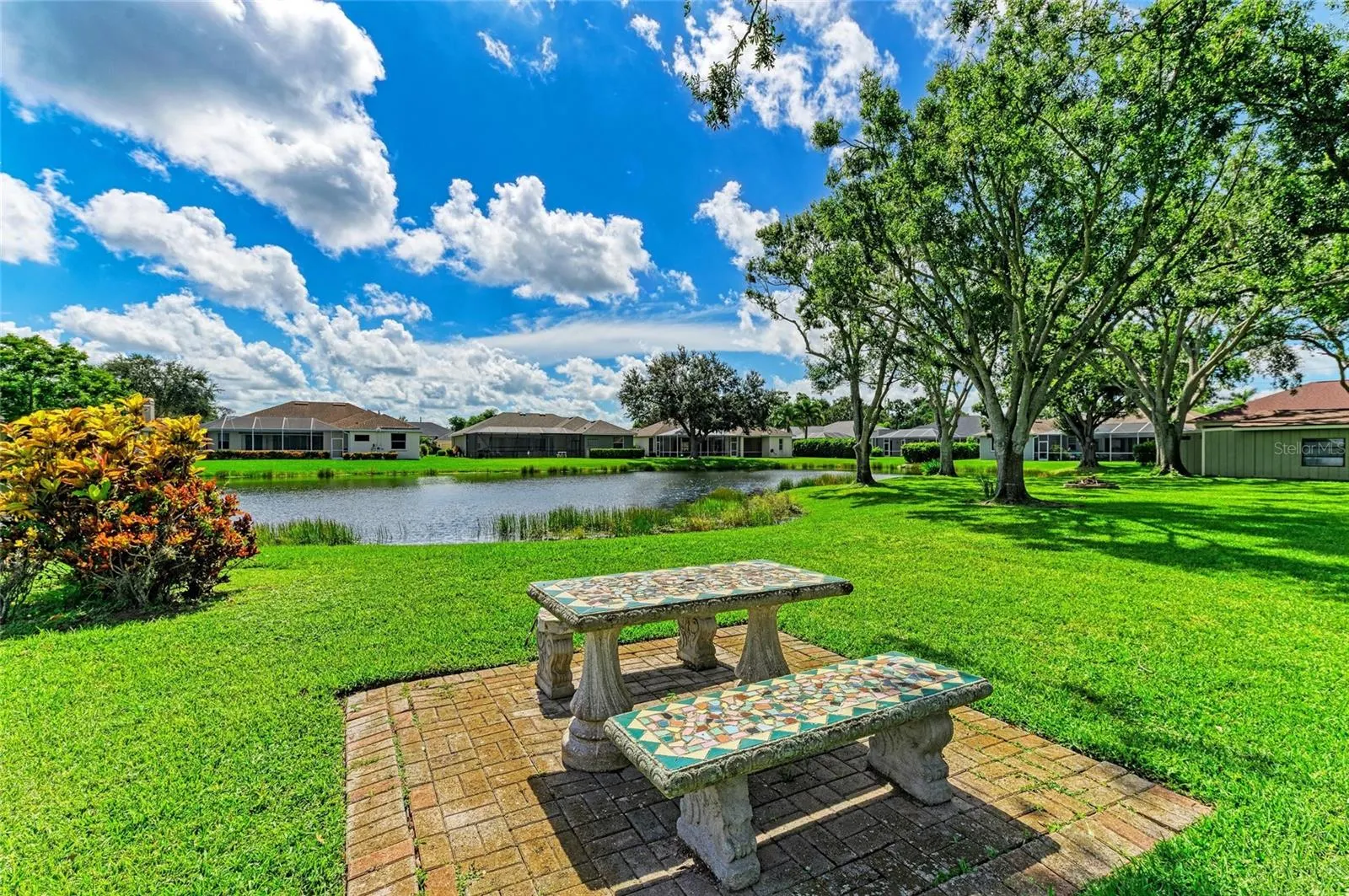 5225 FIELDING LN