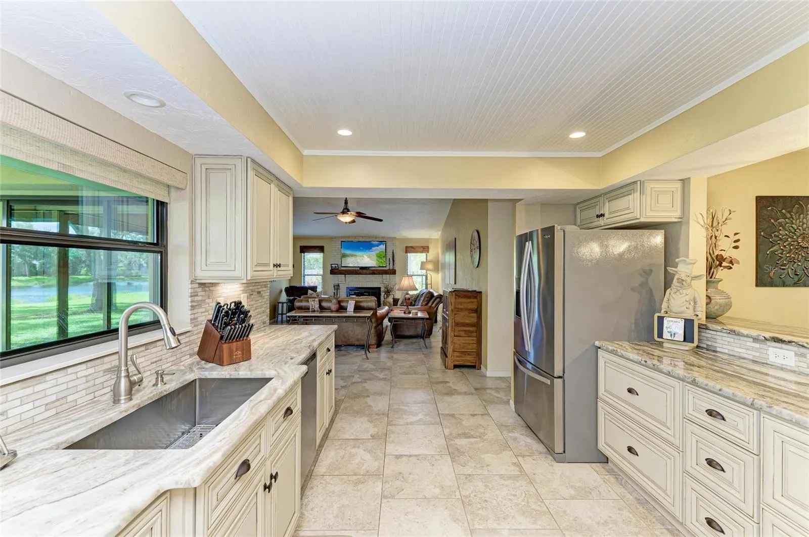 5225 FIELDING LN