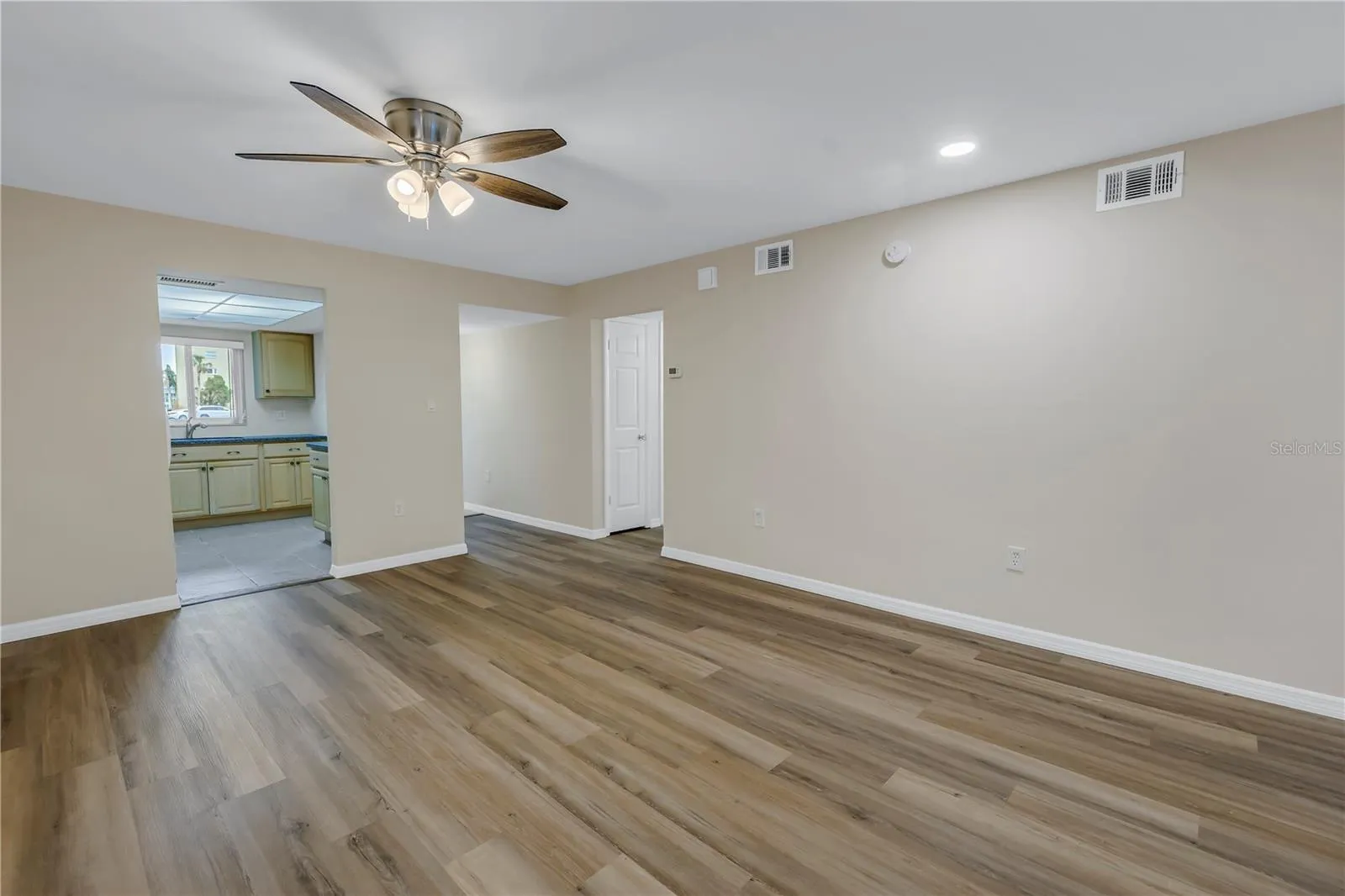 3500 LAKE BAYSHORE DR #K101, #K101