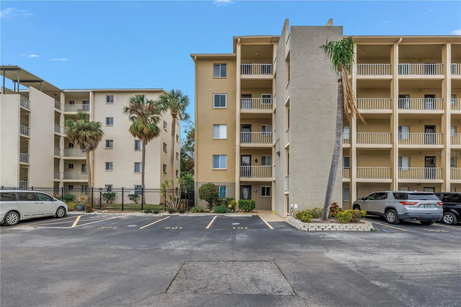 3500 LAKE BAYSHORE DR #K101, #K101