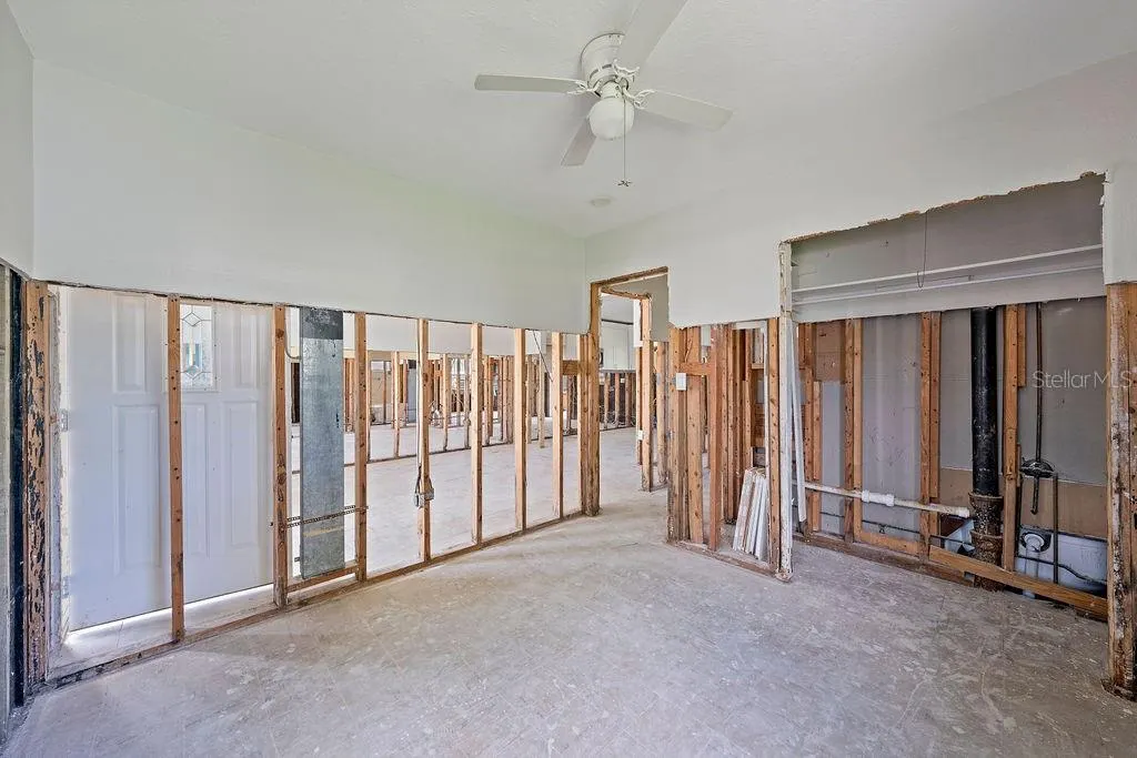 14050 MIRAMAR AVE