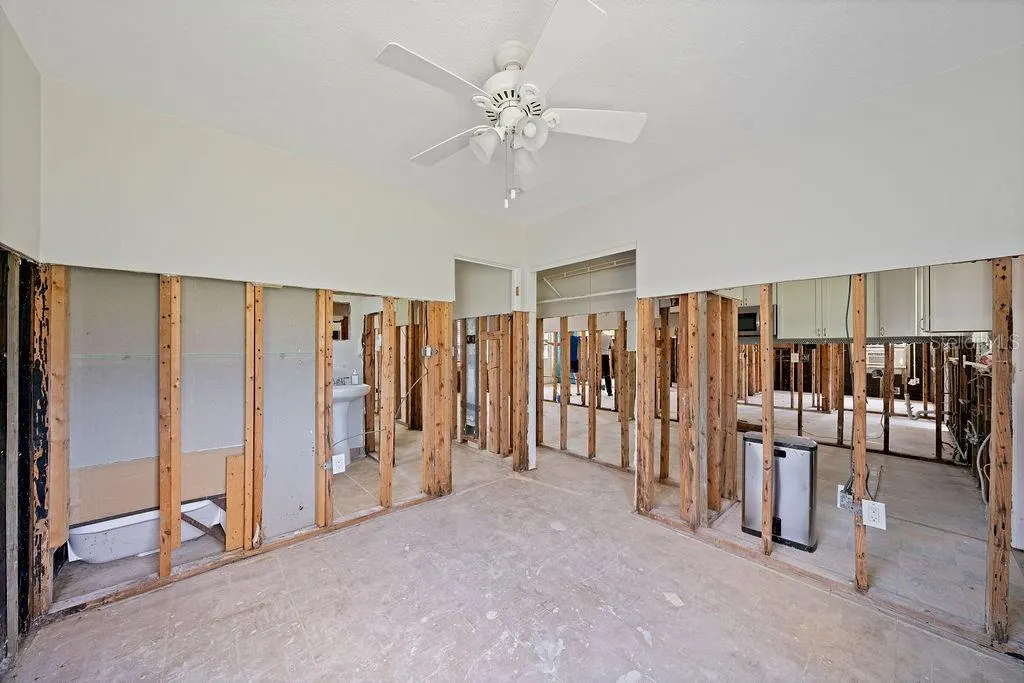 14050 MIRAMAR AVE
