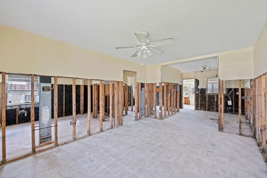 14050 MIRAMAR AVE