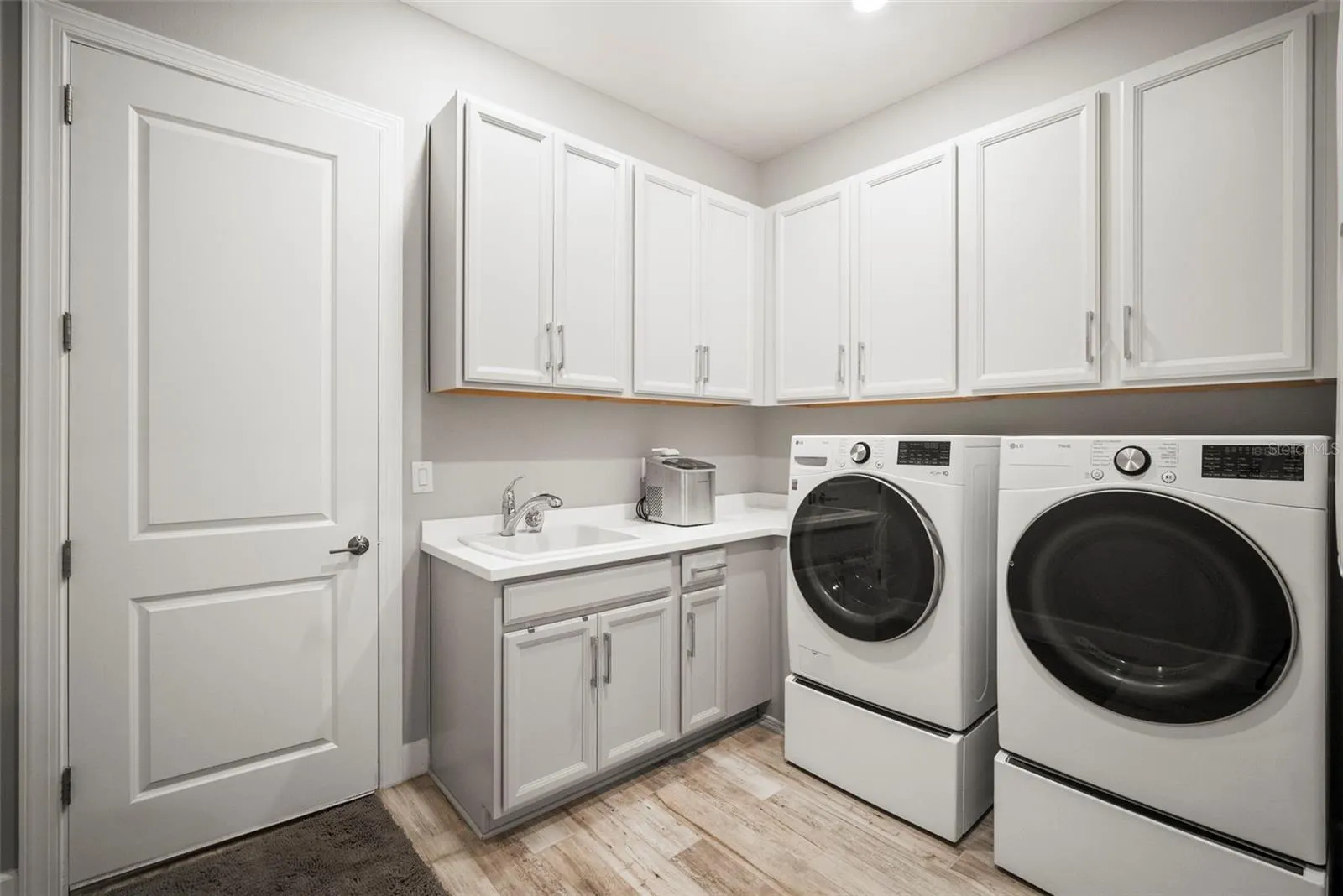 16318 UMBRIA PL
