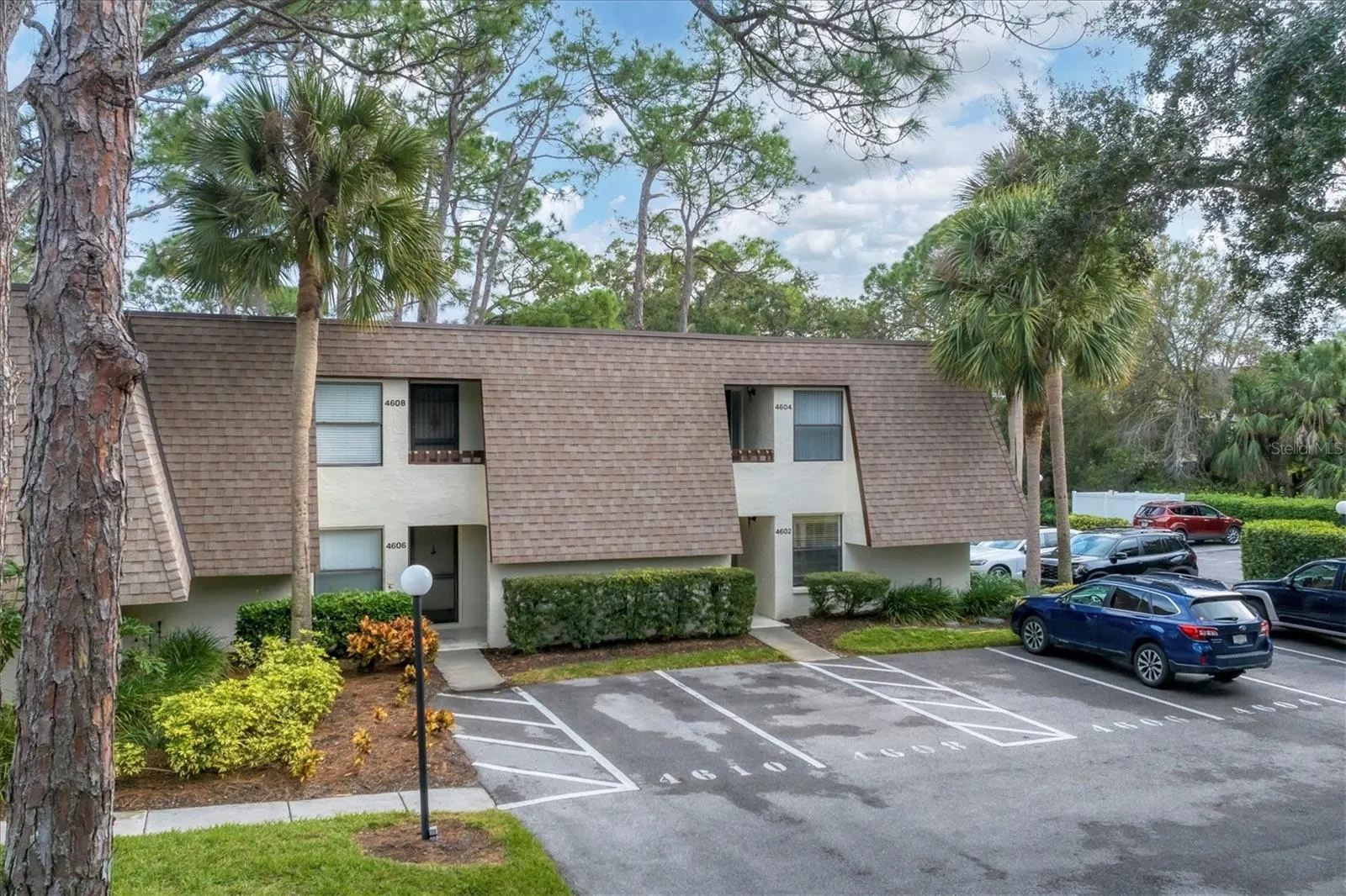 4602 RINGWOOD MDW #13, #13
