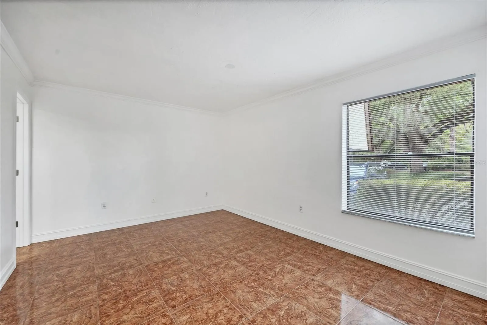 4602 RINGWOOD MDW #13, #13
