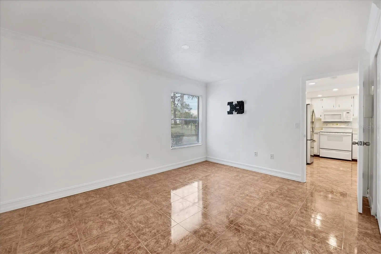 4602 RINGWOOD MDW #13, #13