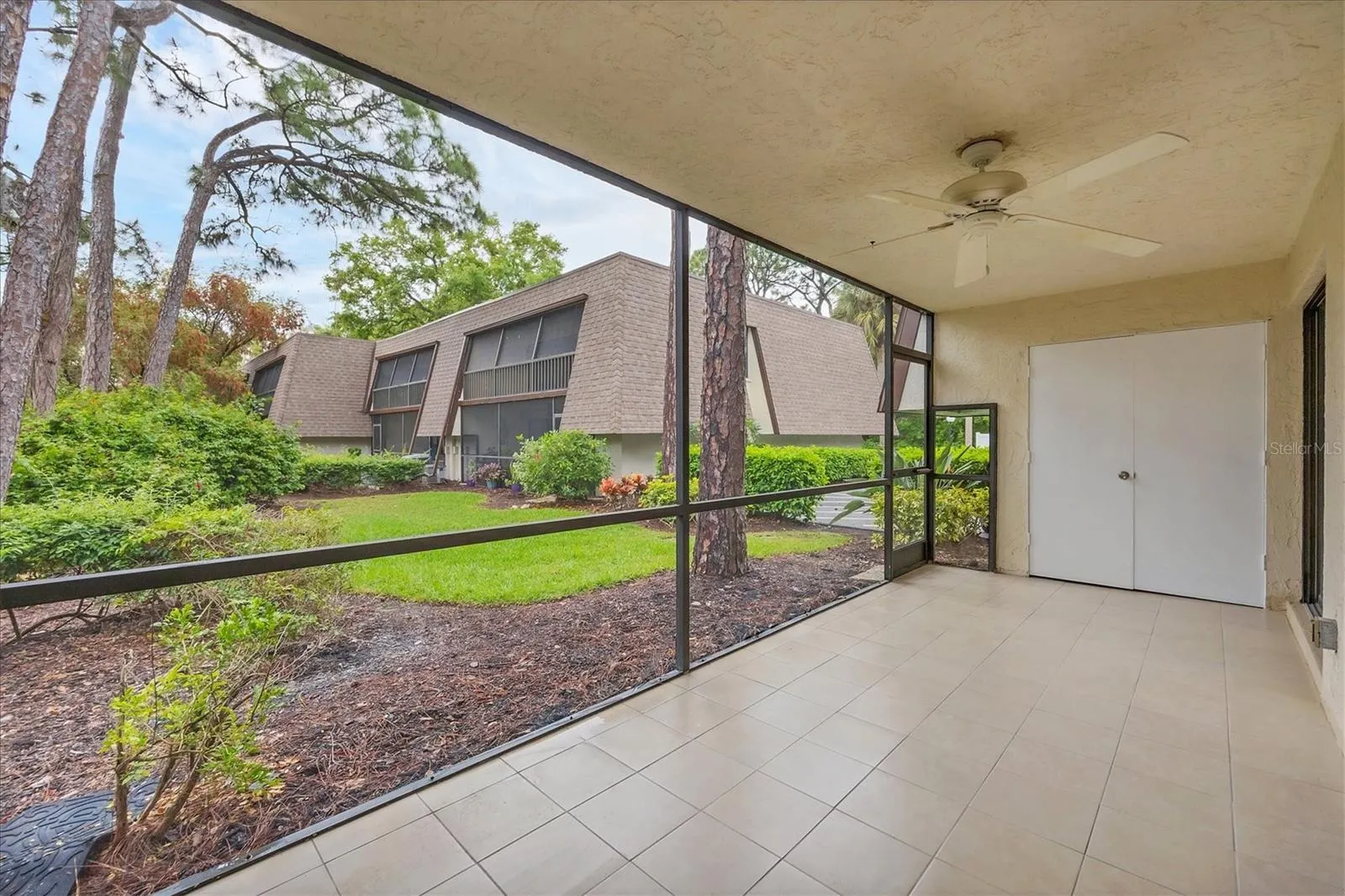 4602 RINGWOOD MDW #13, #13