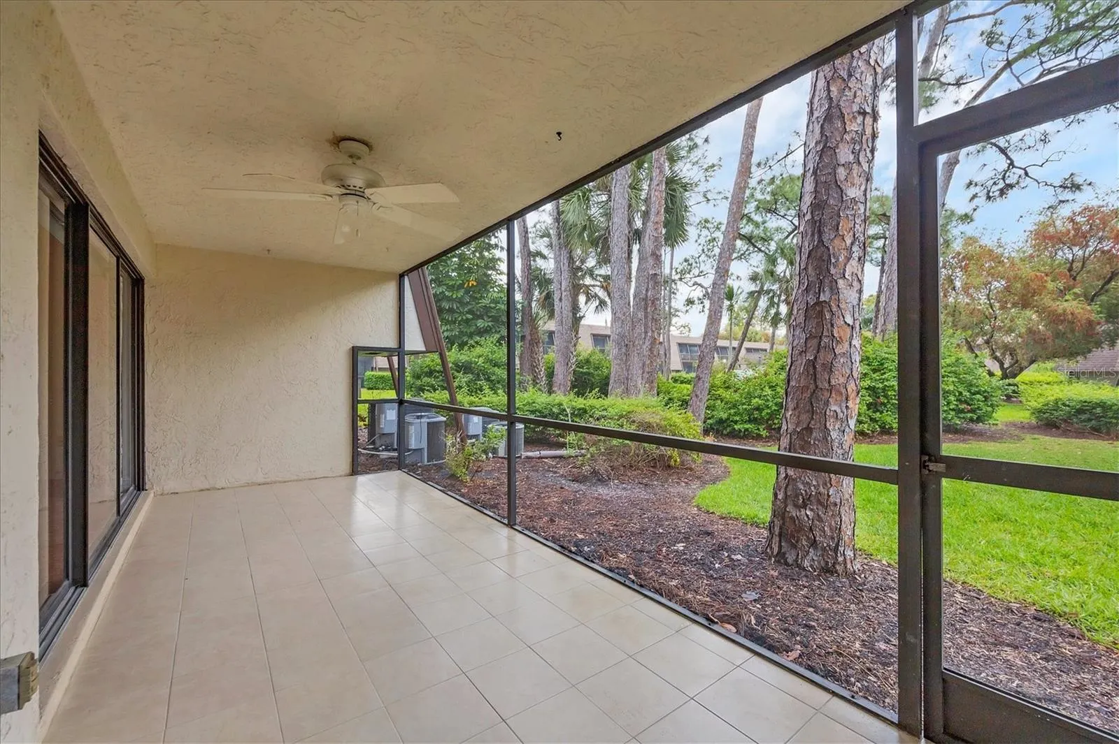 4602 RINGWOOD MDW #13, #13