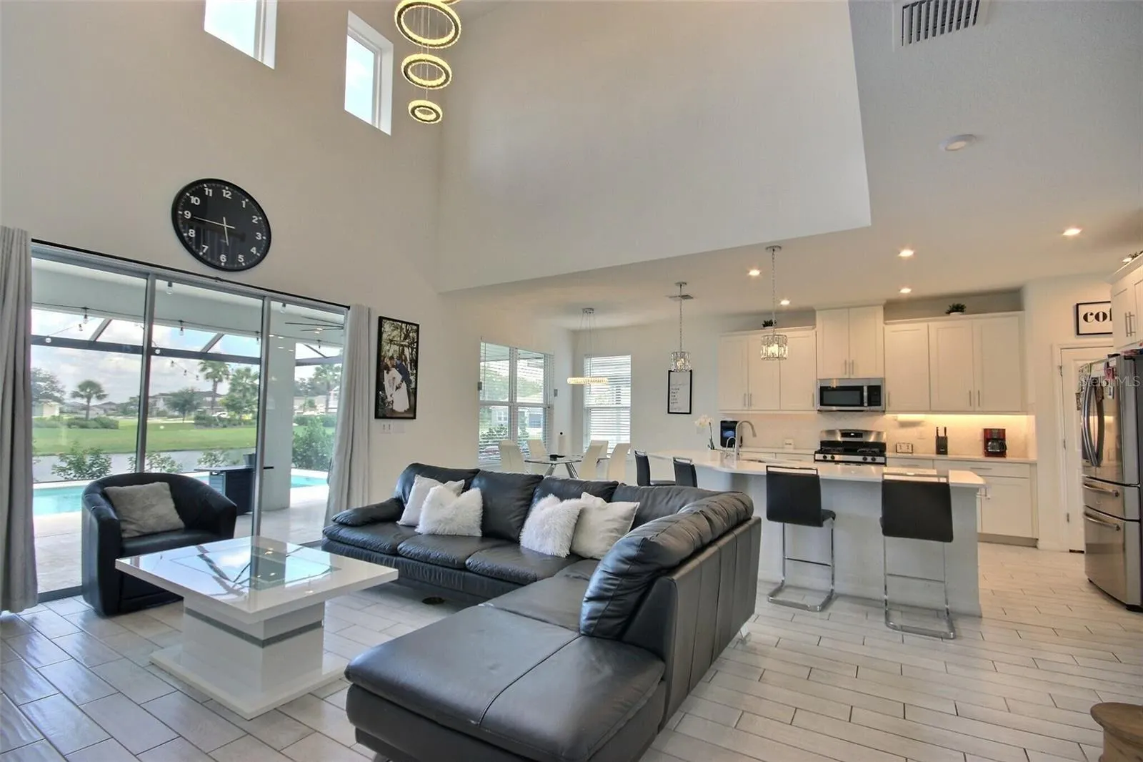10567 PIEDRA DR