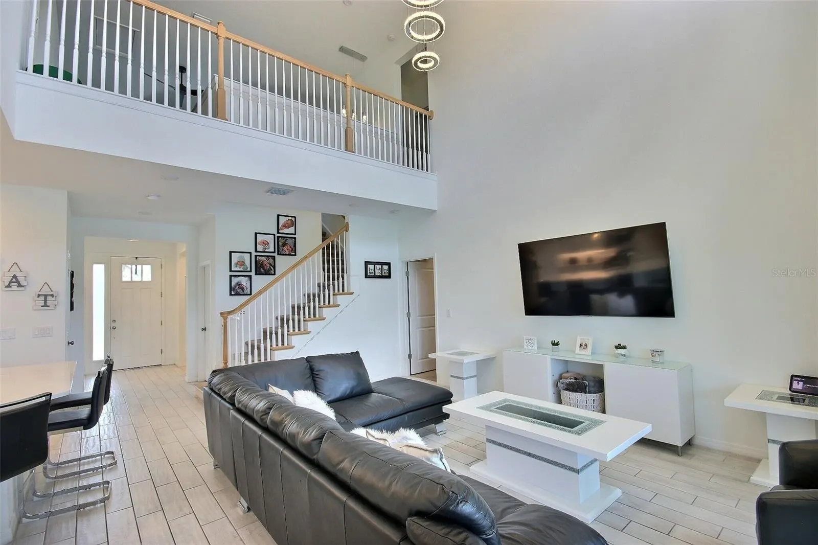 10567 PIEDRA DR