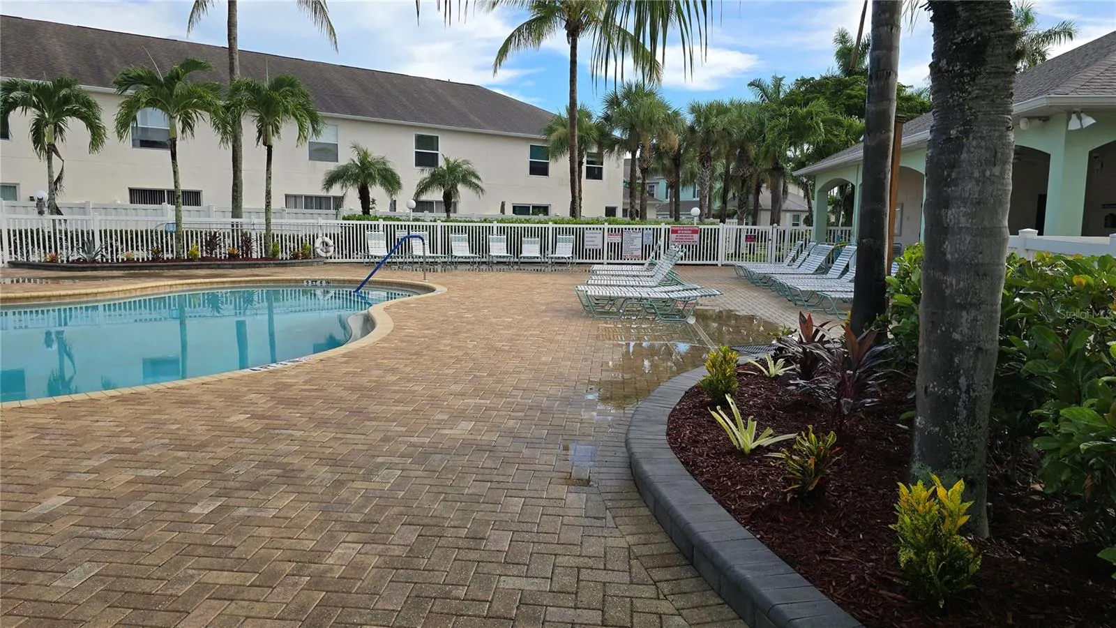 3005 PALMETTO OAK DR #102, #102