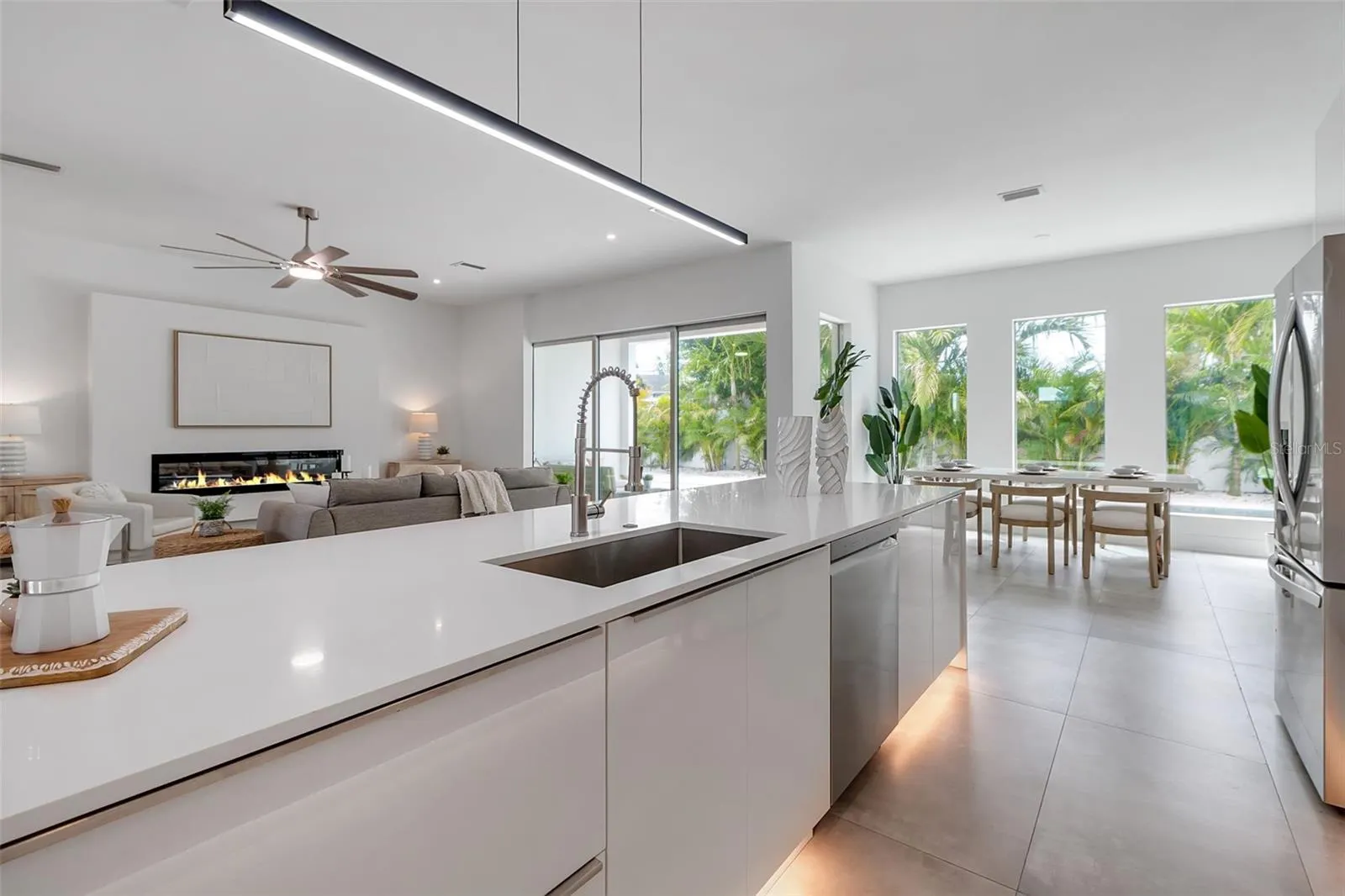 2532 FRUIT TREE DR