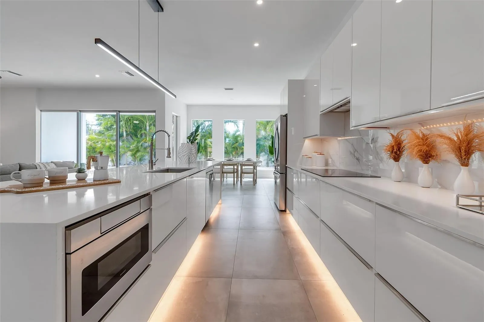 2532 FRUIT TREE DR