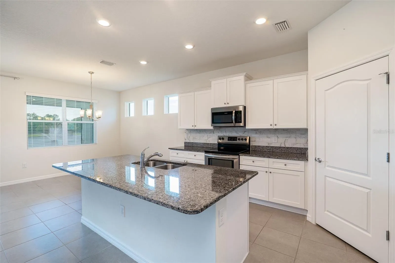 5928 SILVER PALM BLVD