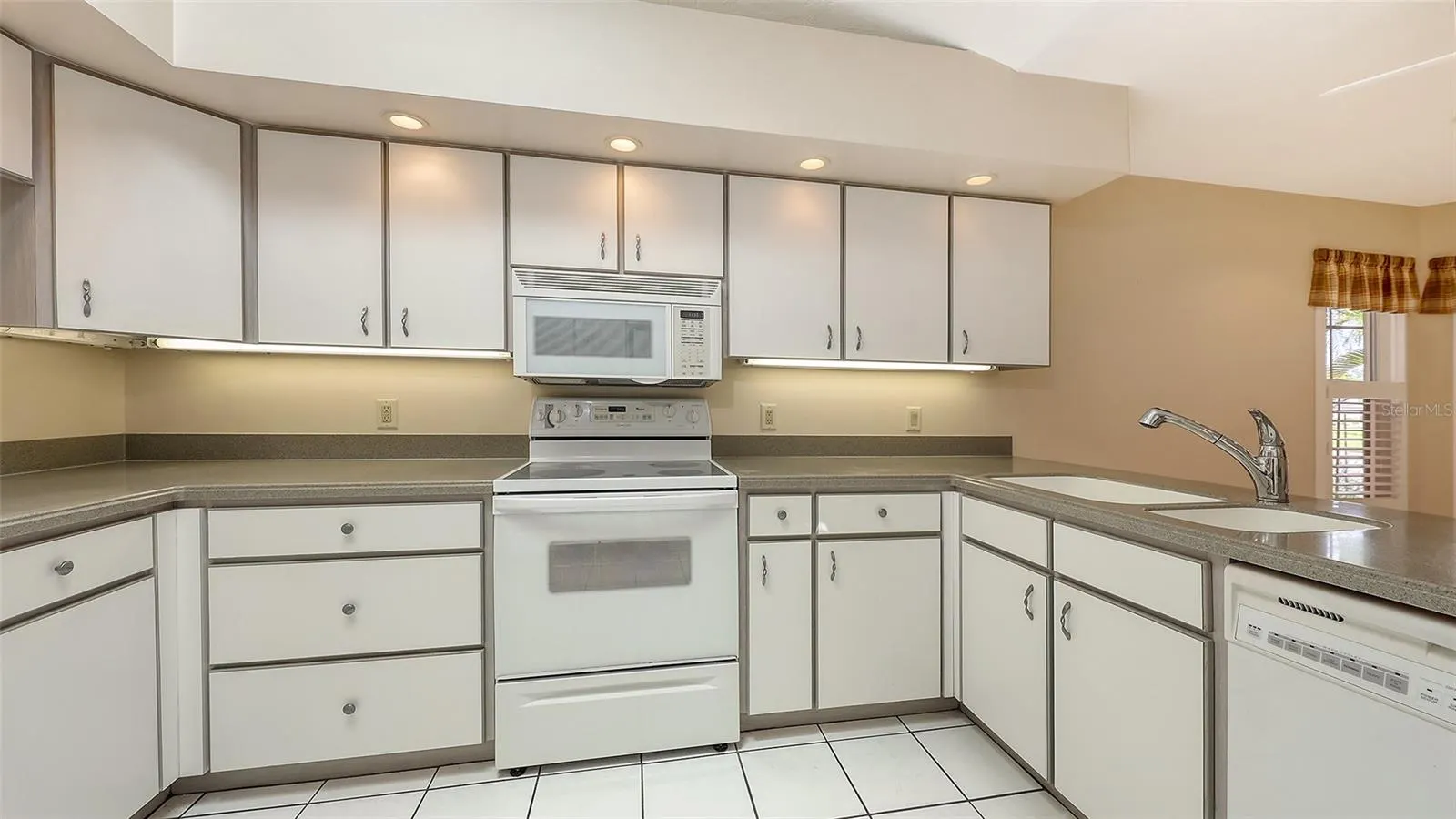 4464 CALLE SERENA