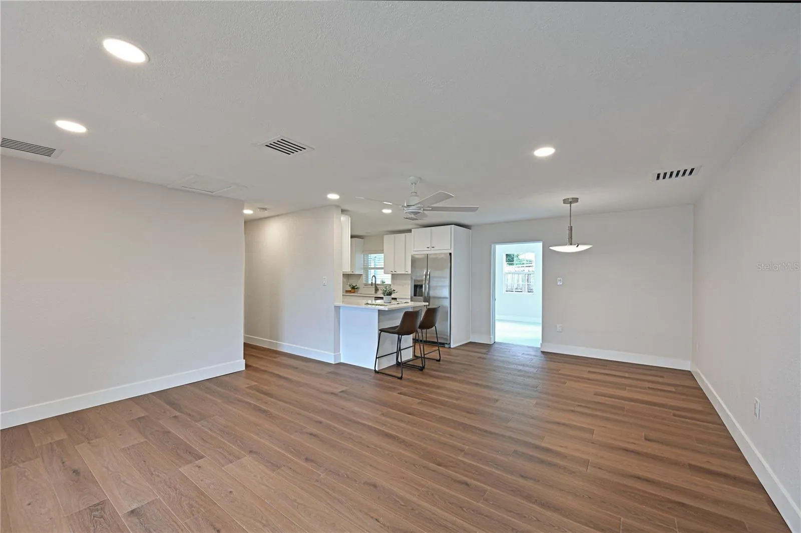 412 BAILEY RD