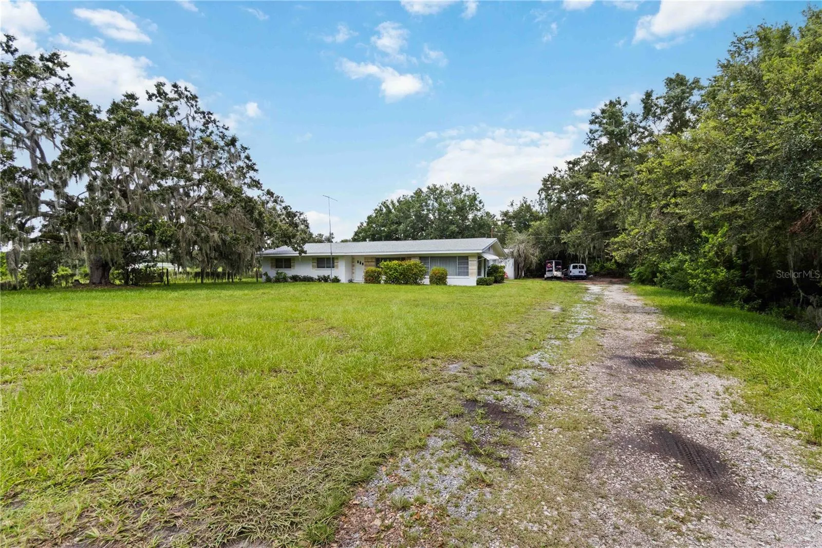 11880 US HIGHWAY 301  N