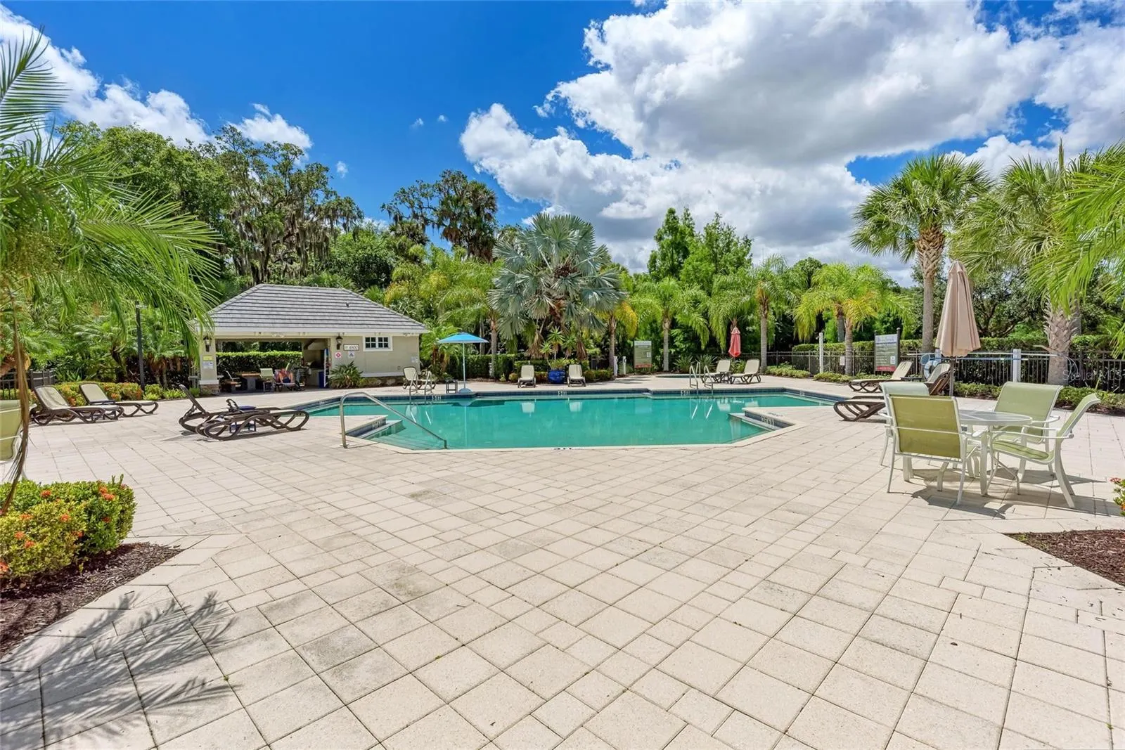 4720 WOODBROOK DR