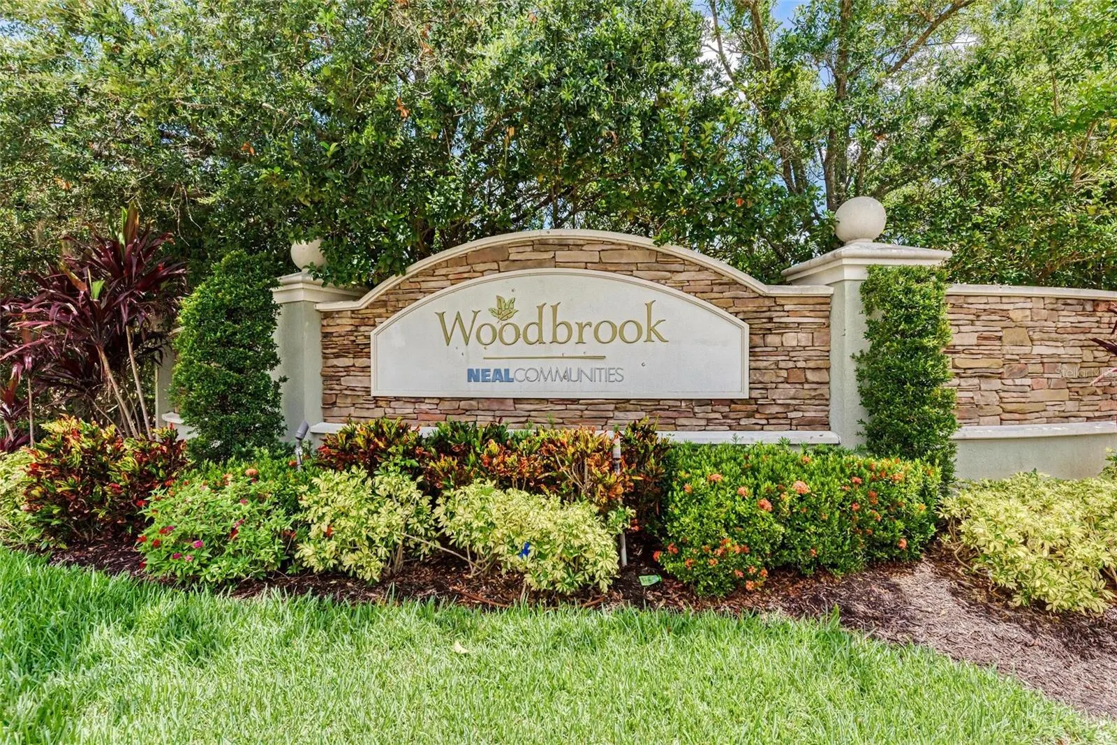 4720 WOODBROOK DR
