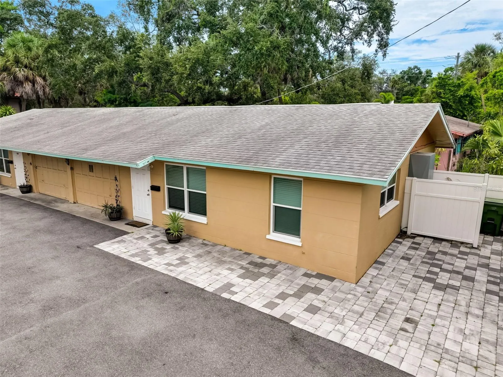618 S OSPREY AVE