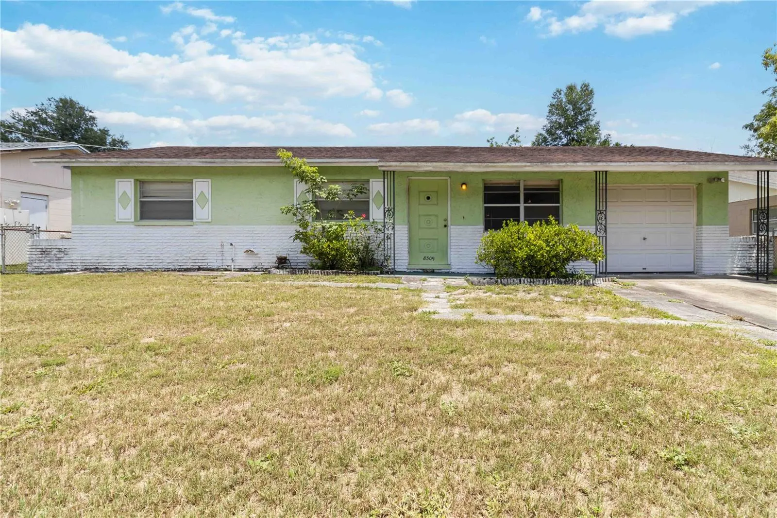 8309 TUPELO DR
