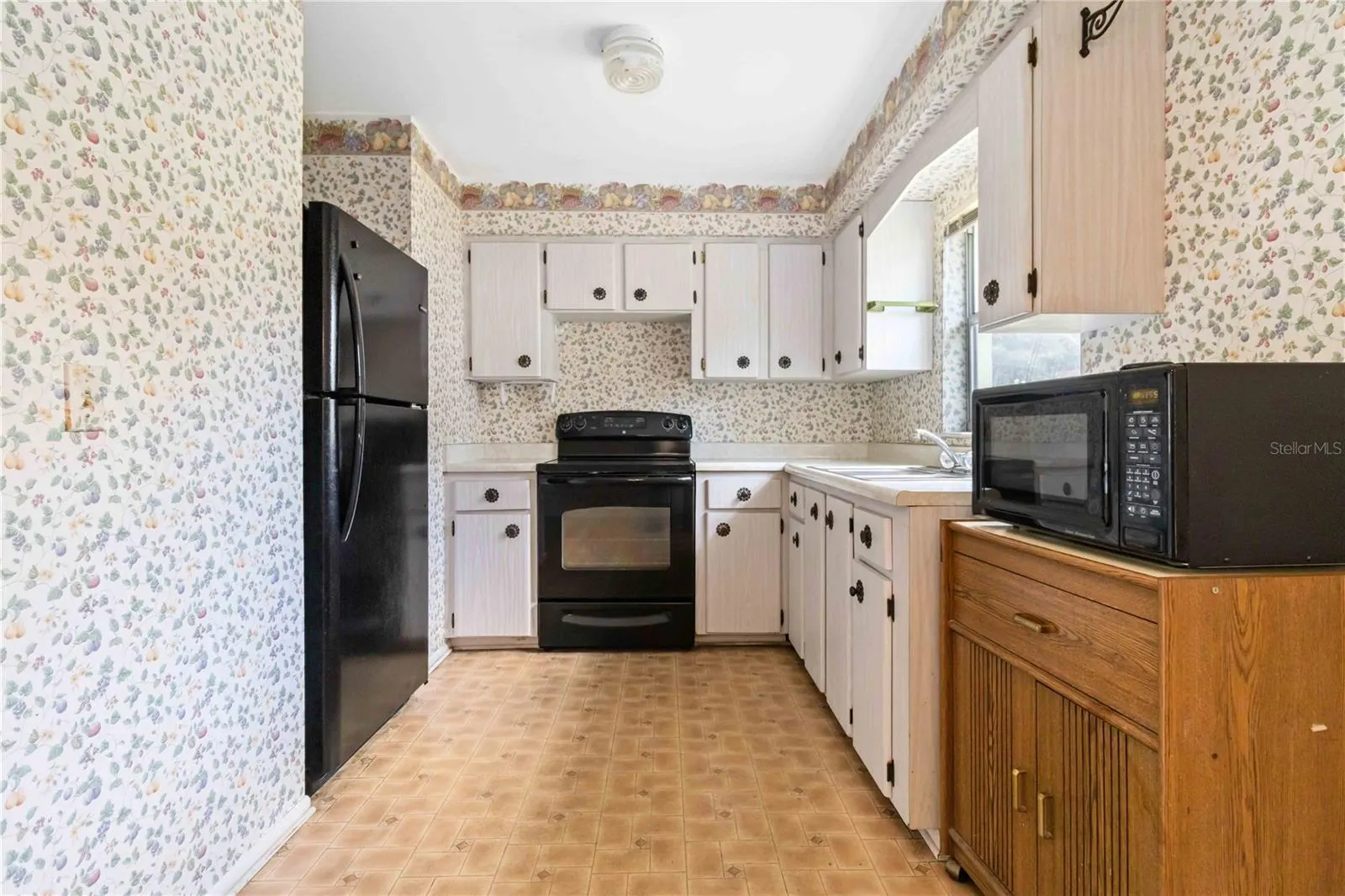 8309 TUPELO DR