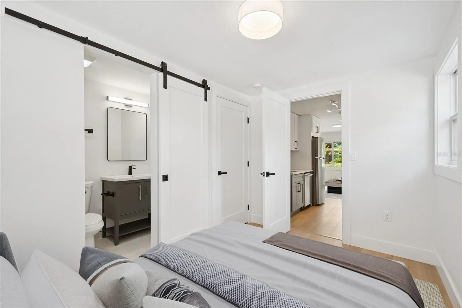 2655 BAY ST #2, #2