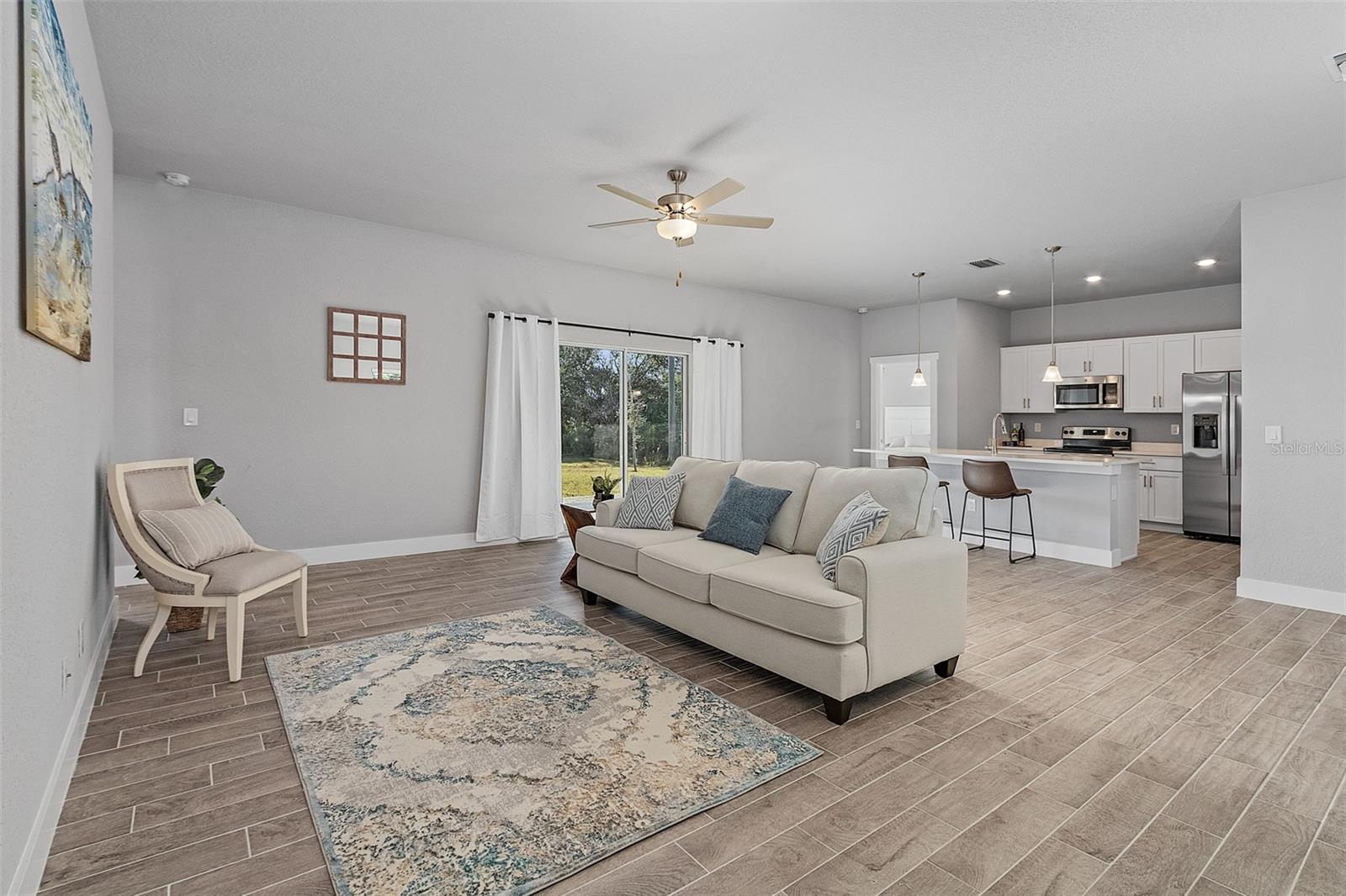 9285 NASTRAND CIR