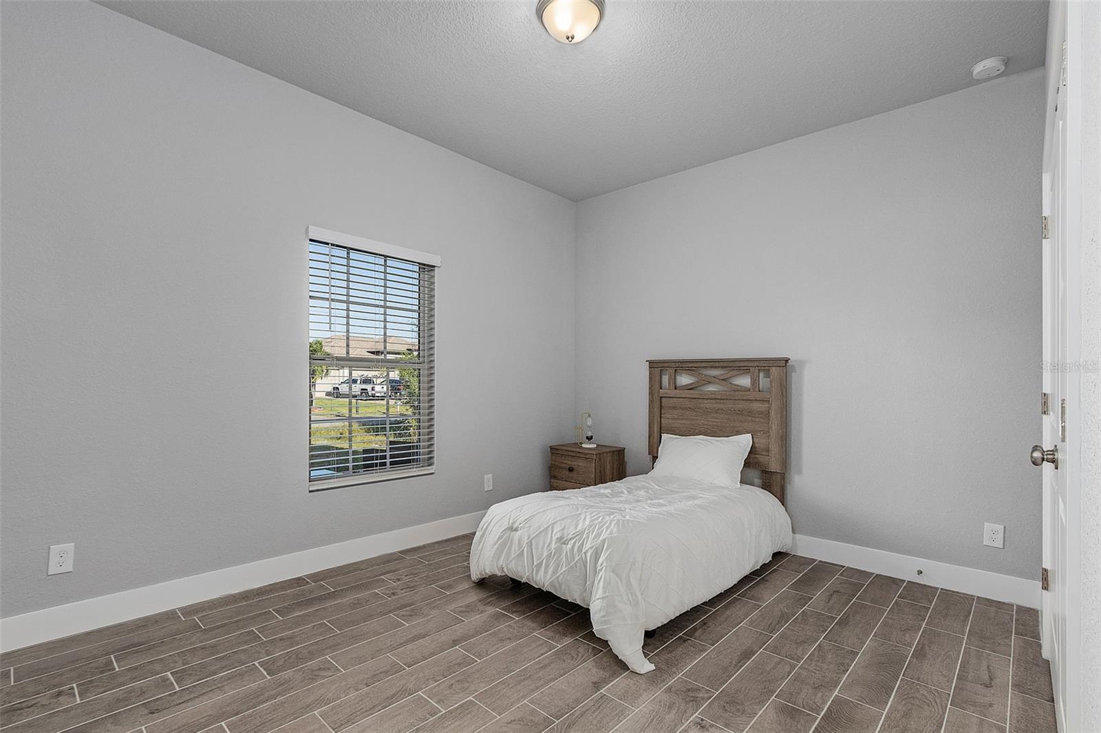 9341 HIALEAH TER