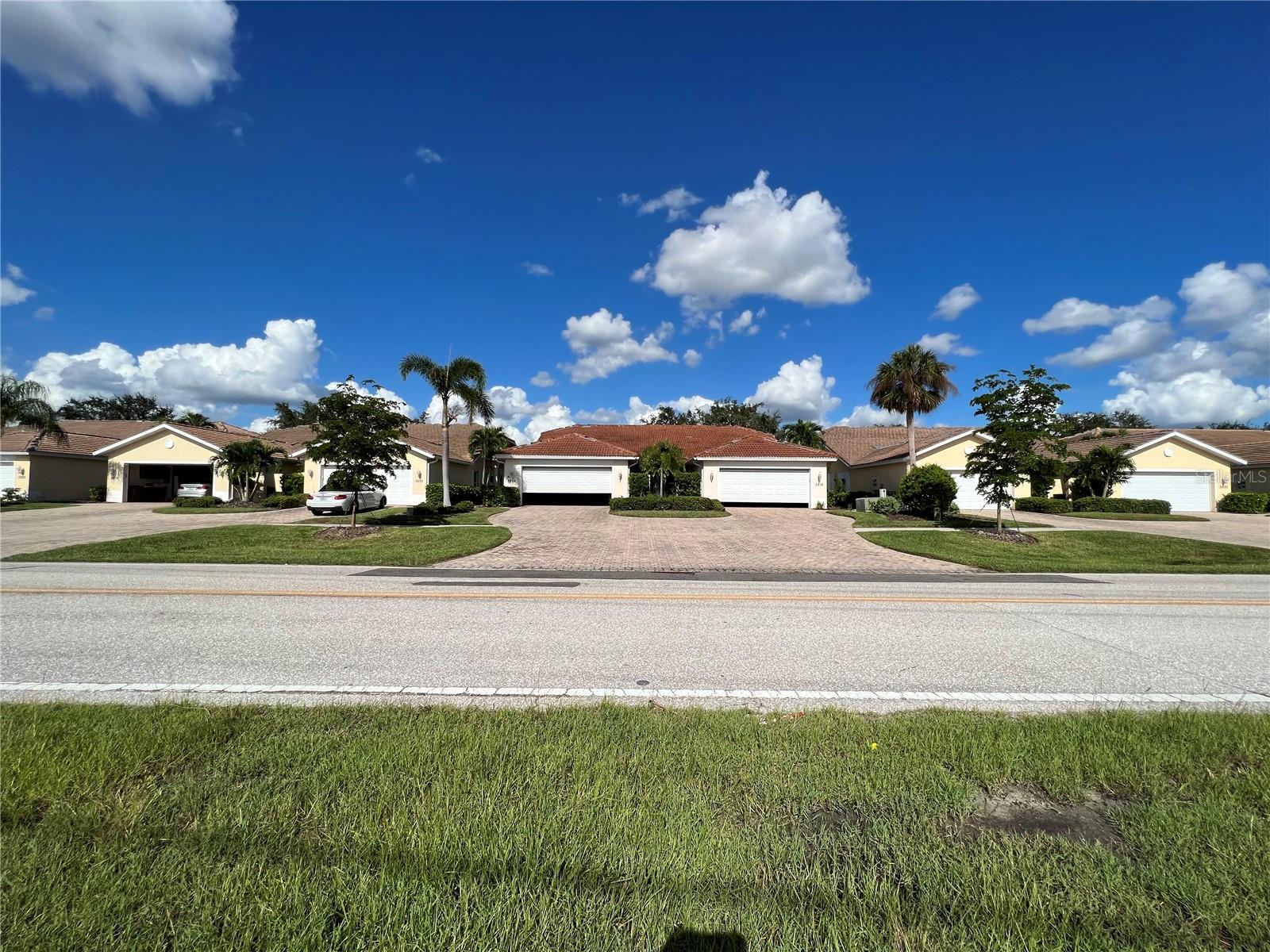 3787 TRIPOLI BLVD