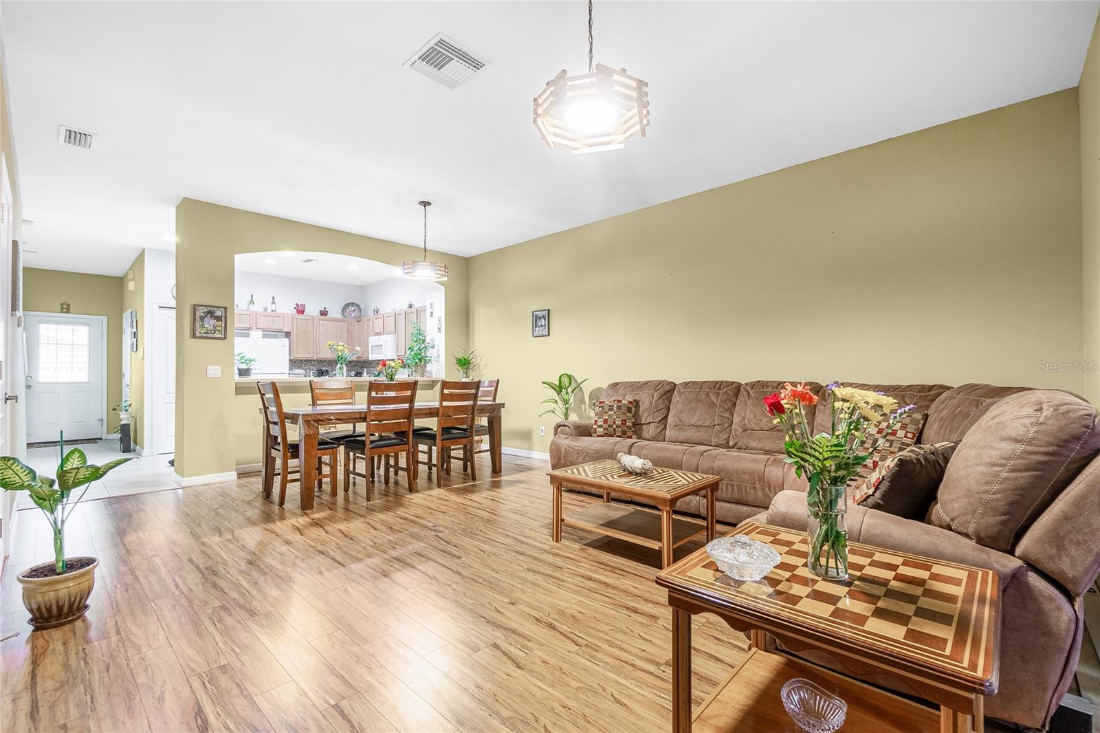 1157 JONAH DR