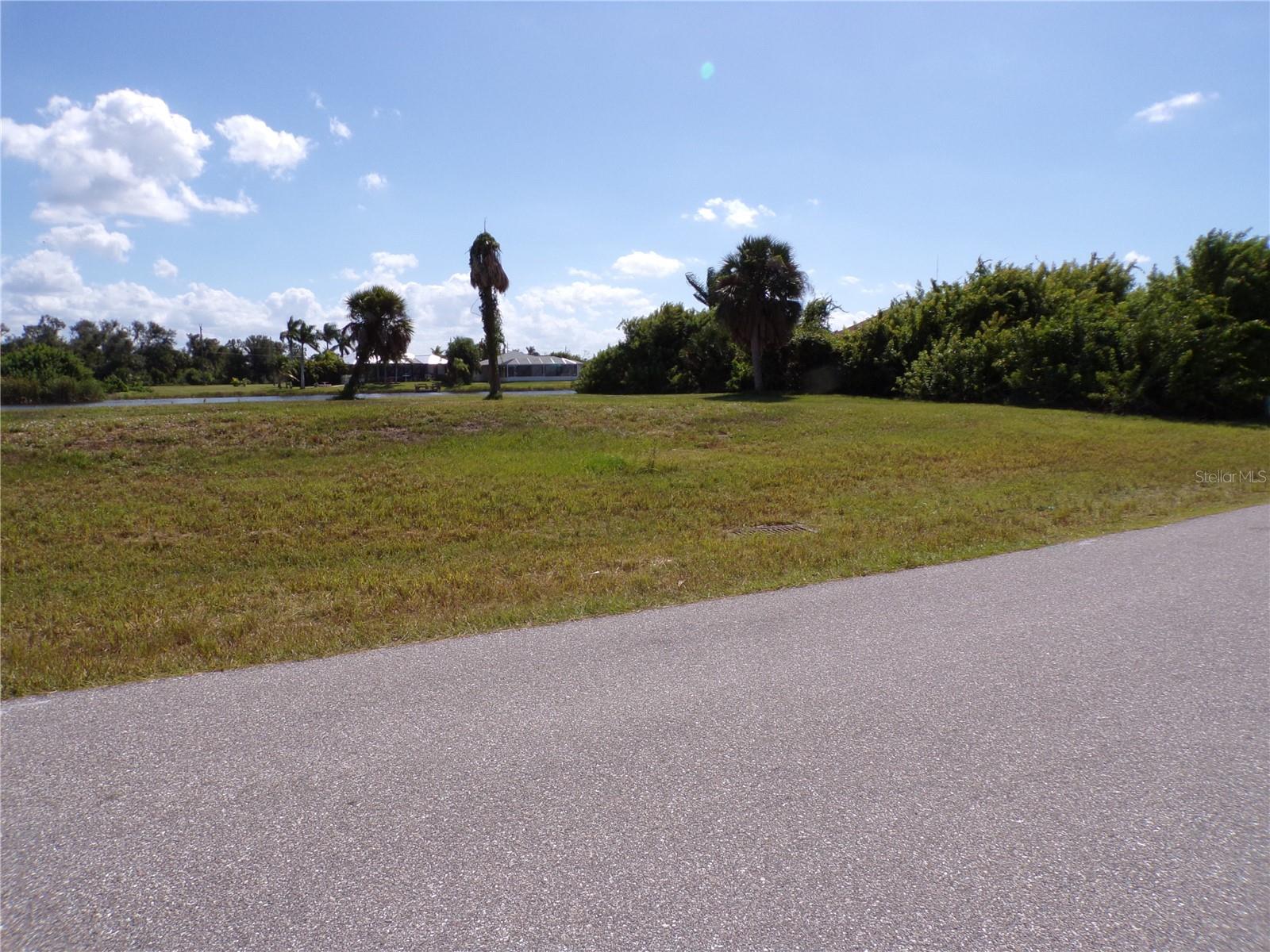 201 REDWOOD RD