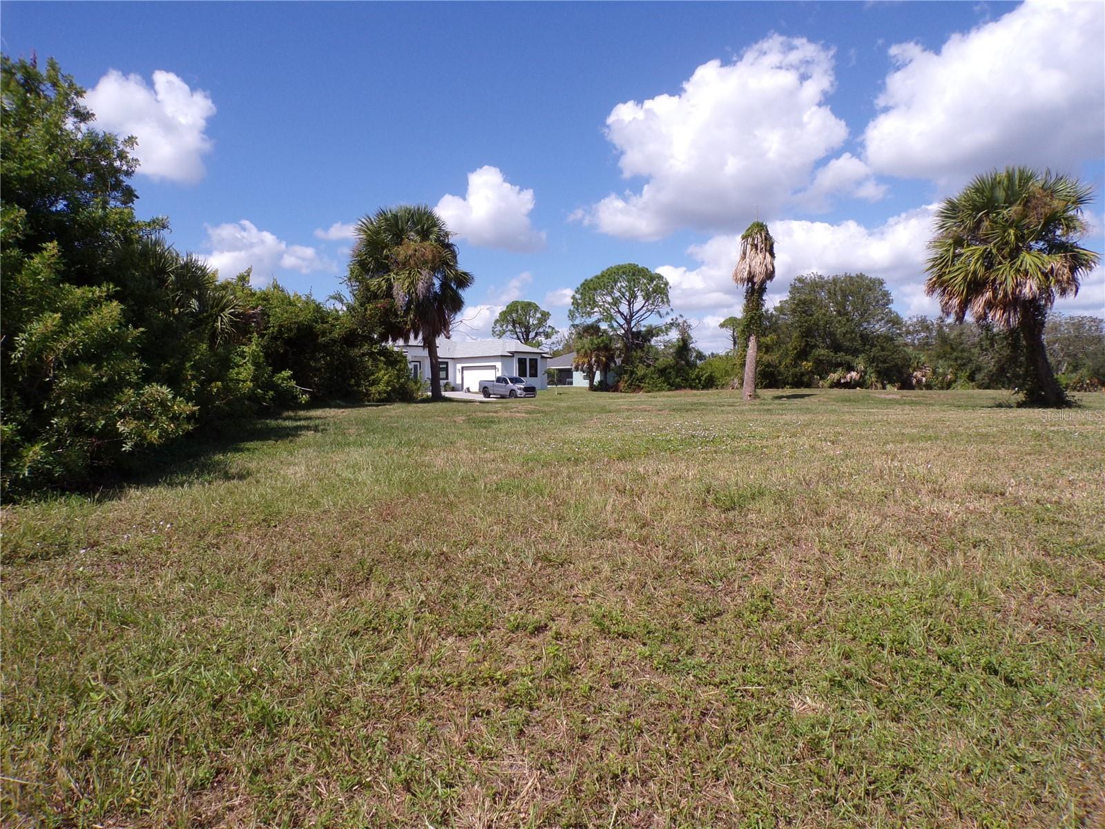 205 REDWOOD RD