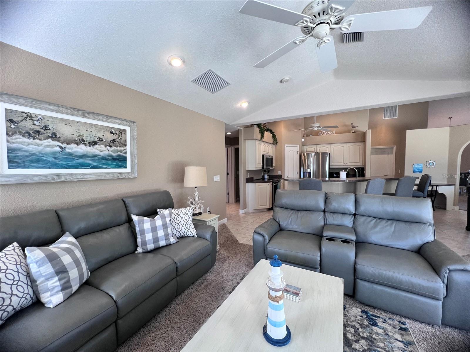 15 SPORTSMAN CT