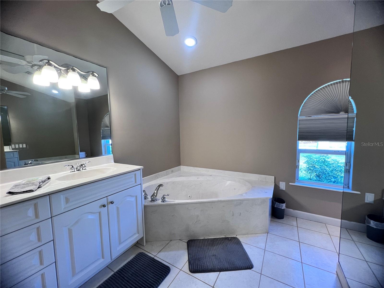 15 SPORTSMAN CT