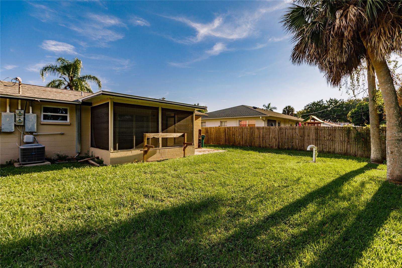 1611 FLORENCE AVE #B, #B