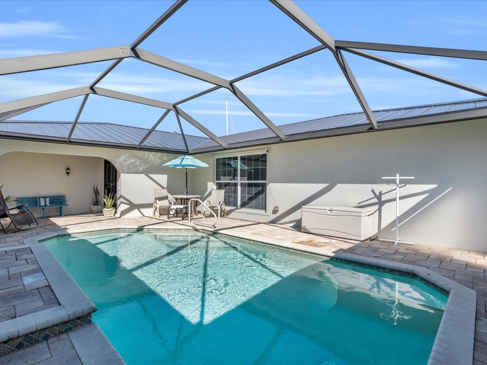 2816 VIA PALOMA DR