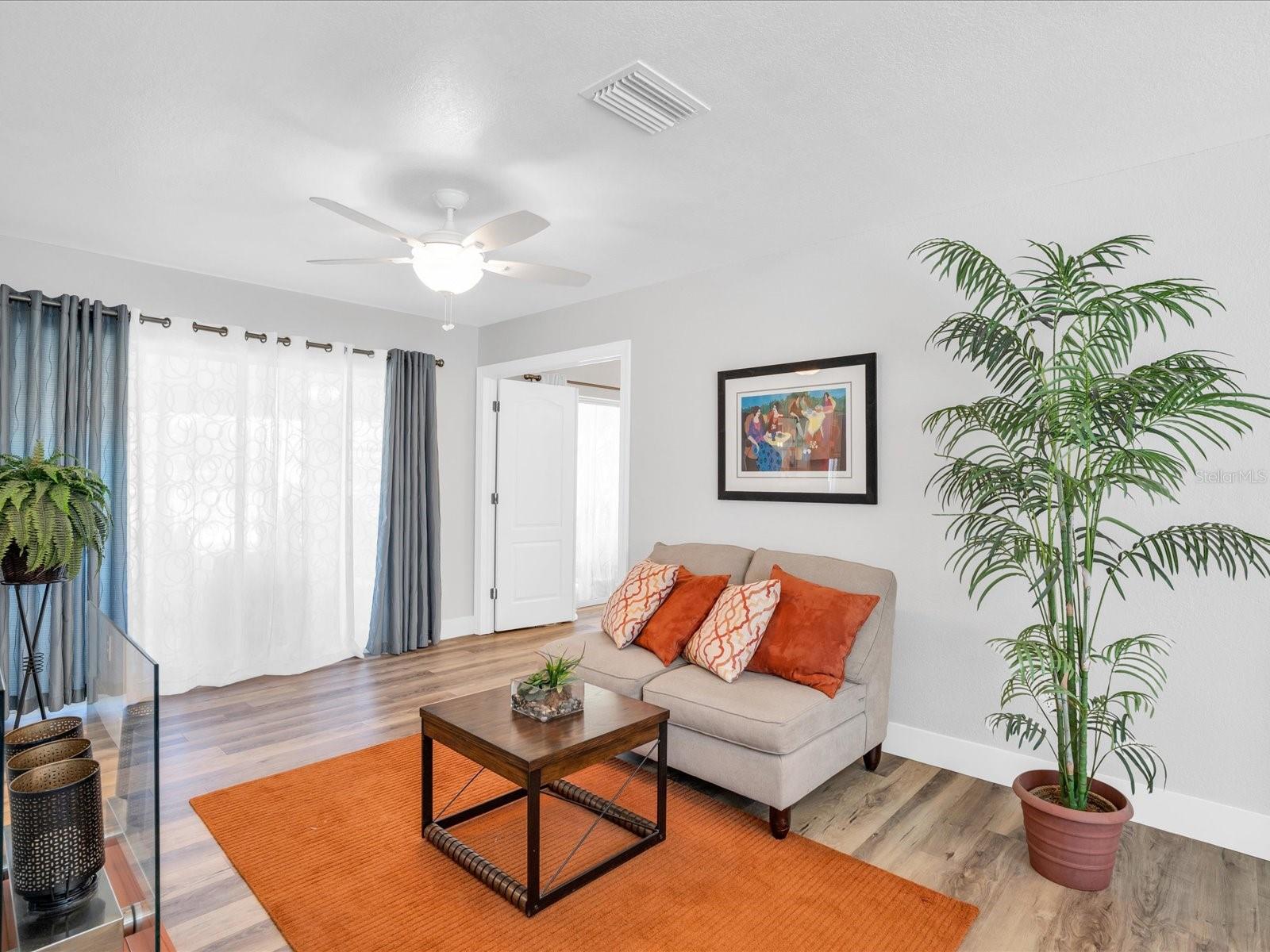 2816 VIA PALOMA DR