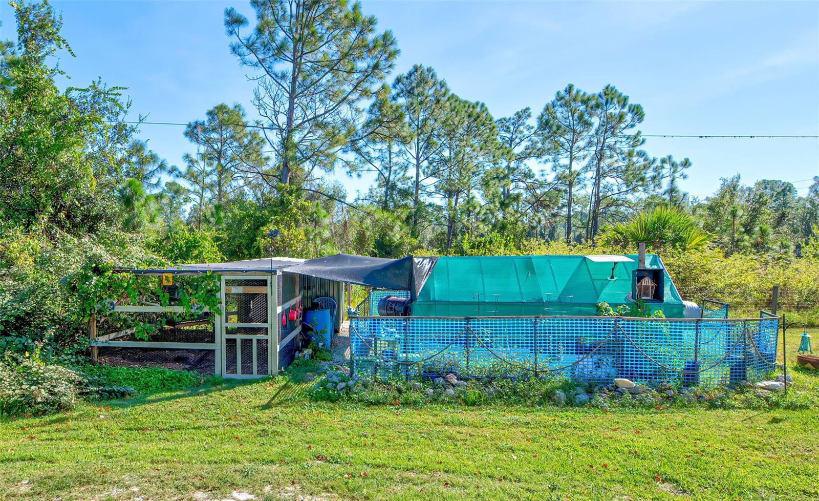 2508 TROPICAIRE BLVD