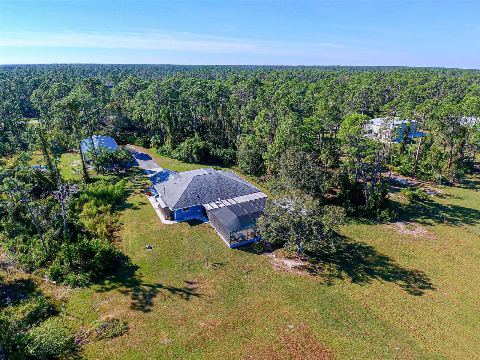 2508 TROPICAIRE BLVD