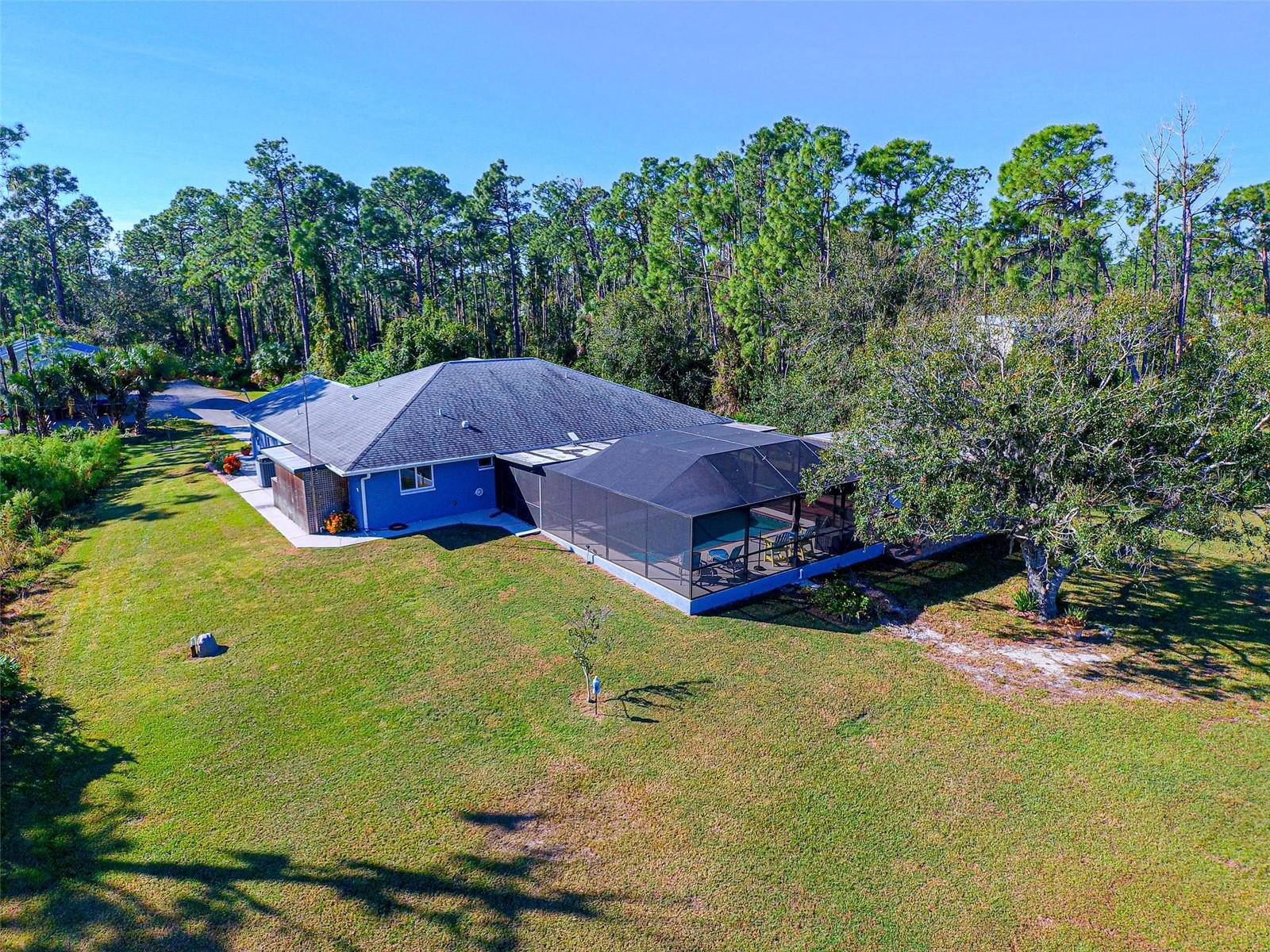 2508 TROPICAIRE BLVD