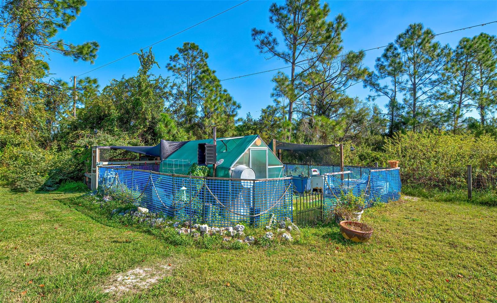 2508 TROPICAIRE BLVD