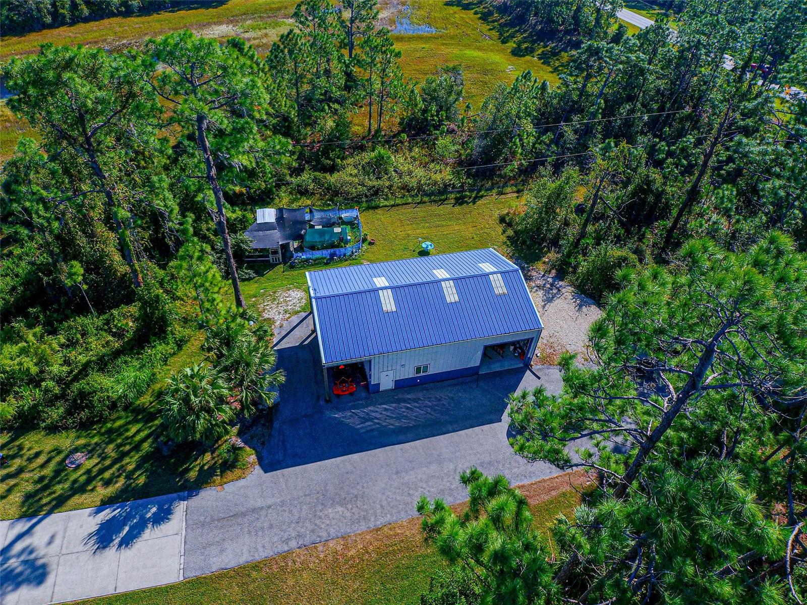 2508 TROPICAIRE BLVD